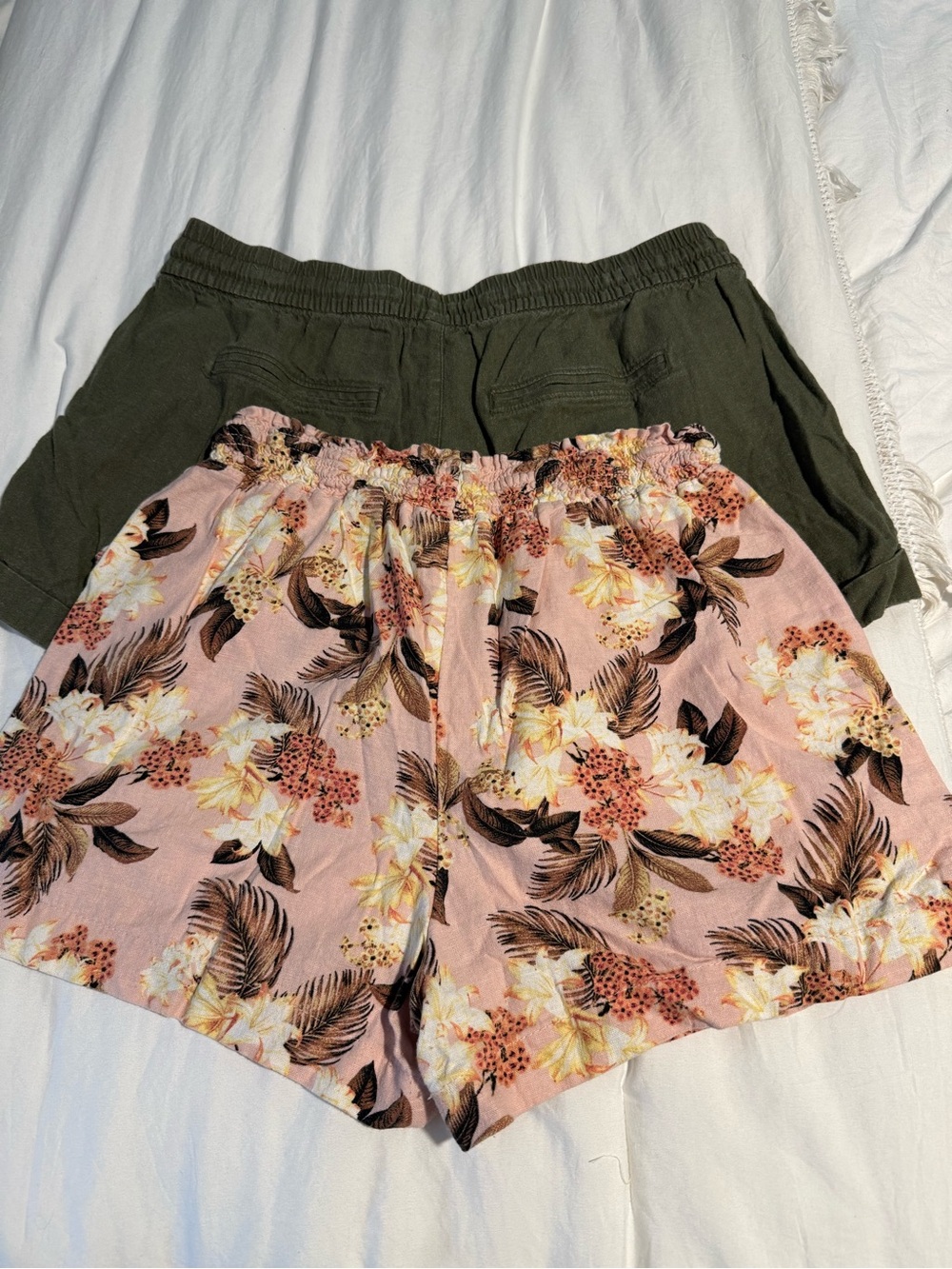Old Navy + Time and Tru Women’s Casual Shorts Bundle Olive Floral M/S